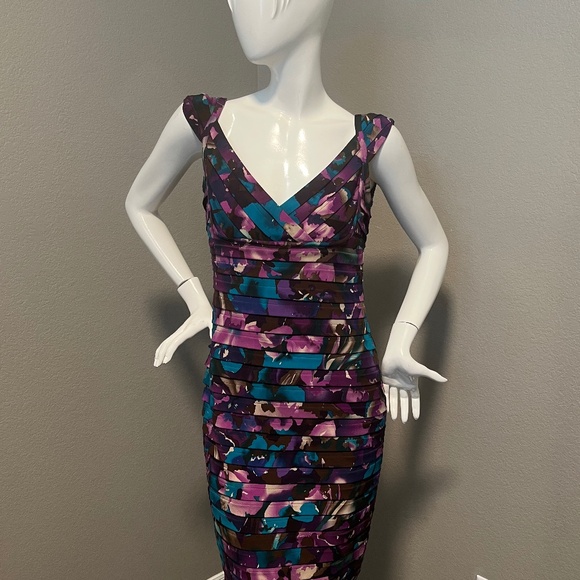 Adrianna Papell Dresses & Skirts - Adrianna Papell Women”s Floral multicolor Sheath Dress Cap Sleeves Size 10